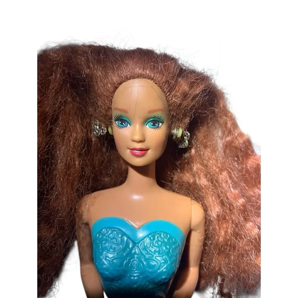 Vintage 1993 Barbie Locket Surprise Kayla Red Hair Blue Heart Doll Mattel 11209